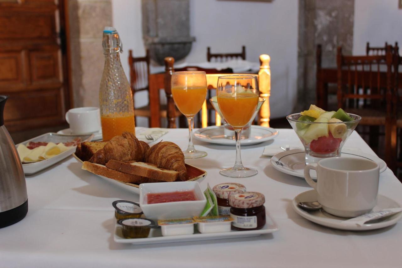 Don Paco Hotel Llanes Bagian luar foto