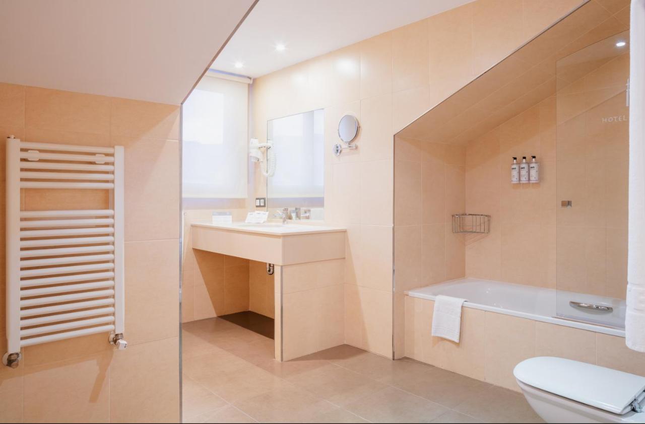 Don Paco Hotel Llanes Bagian luar foto