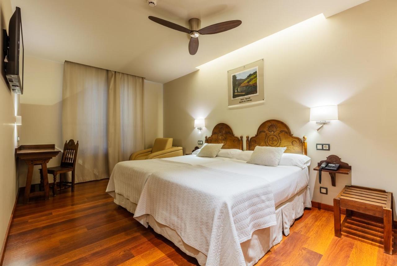 Don Paco Hotel Llanes Bagian luar foto