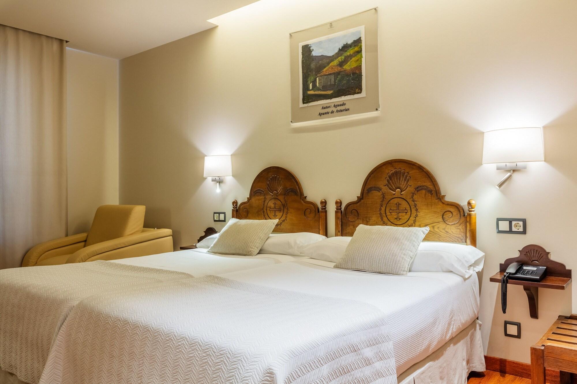 Don Paco Hotel Llanes Bagian luar foto