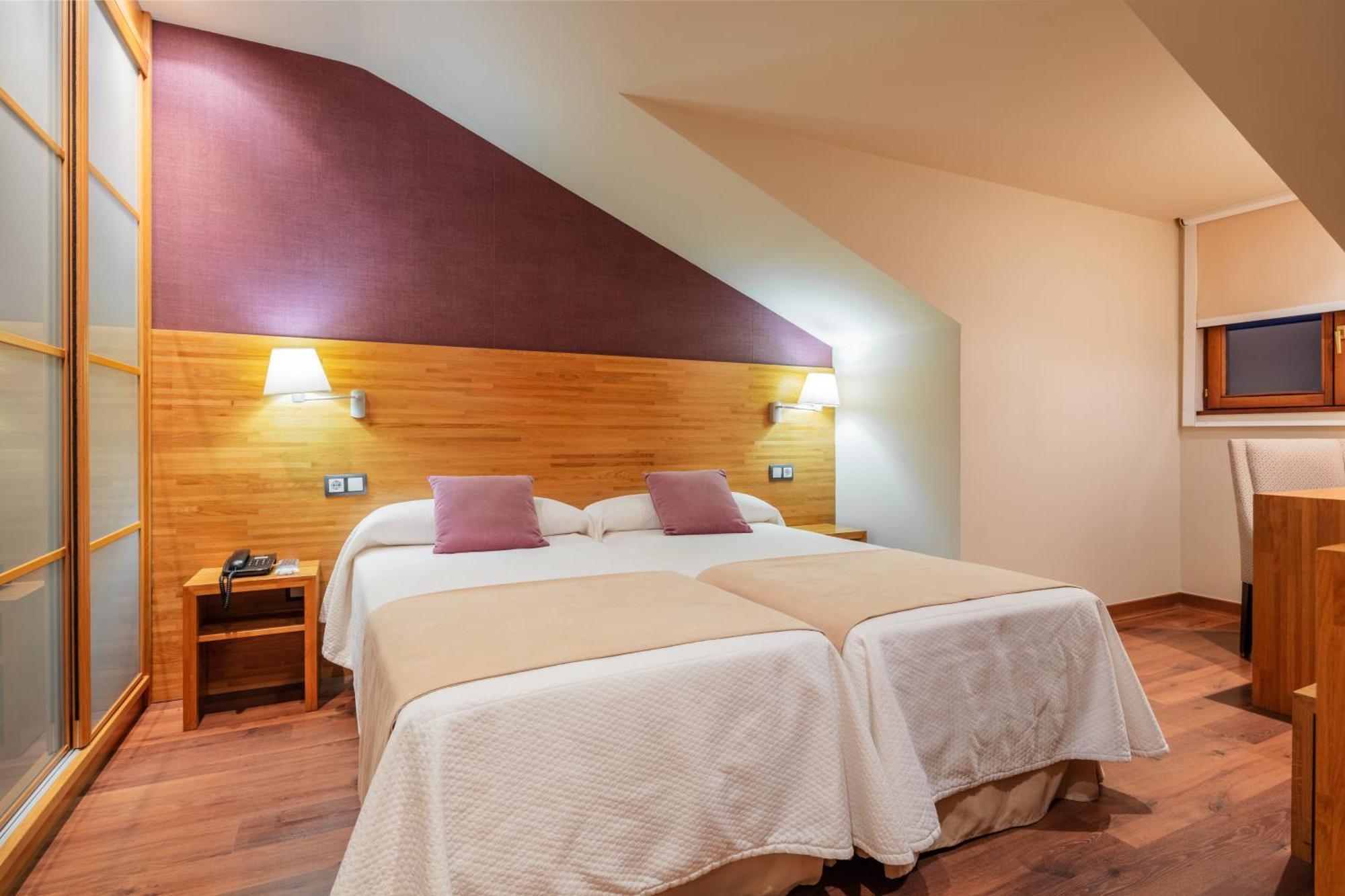 Don Paco Hotel Llanes Bagian luar foto