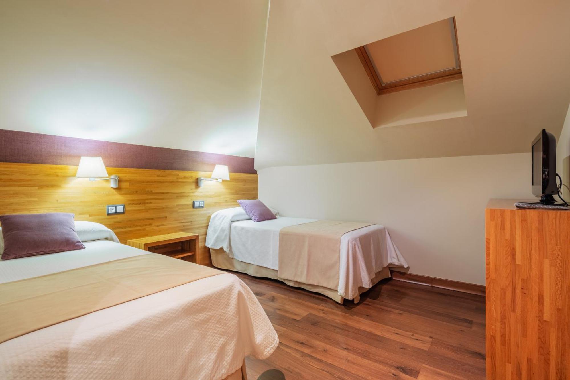Don Paco Hotel Llanes Bagian luar foto