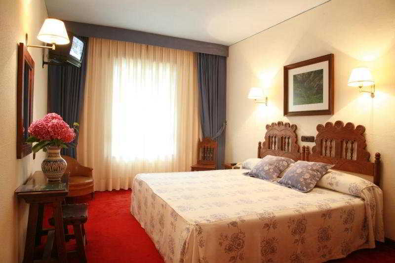 Don Paco Hotel Llanes Bagian luar foto