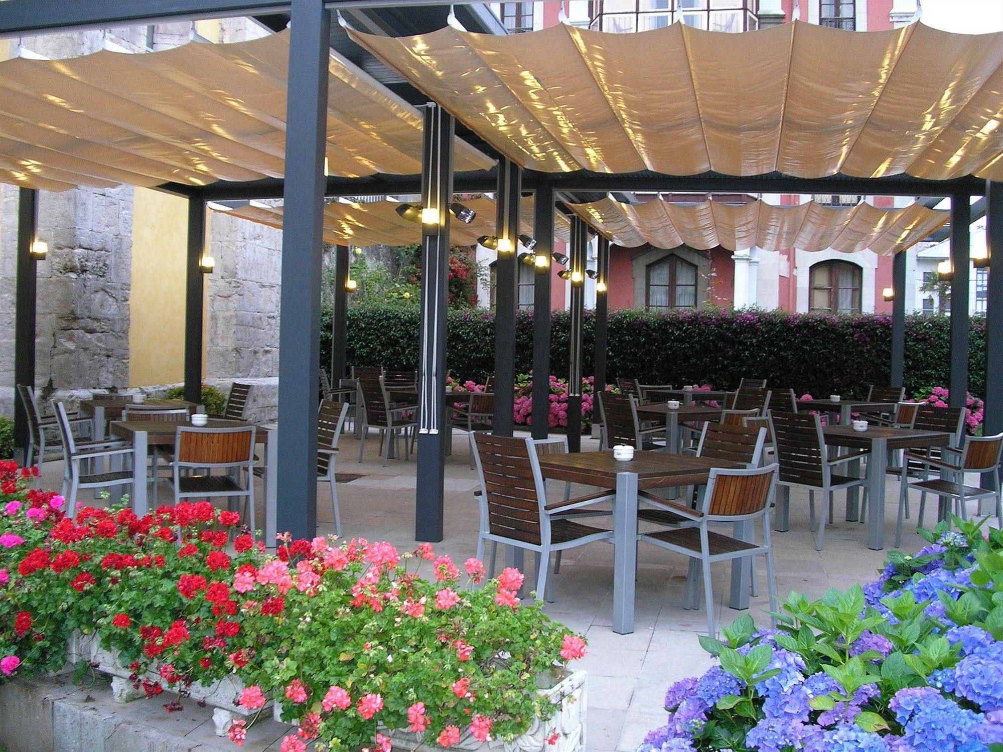 Don Paco Hotel Llanes Bagian luar foto