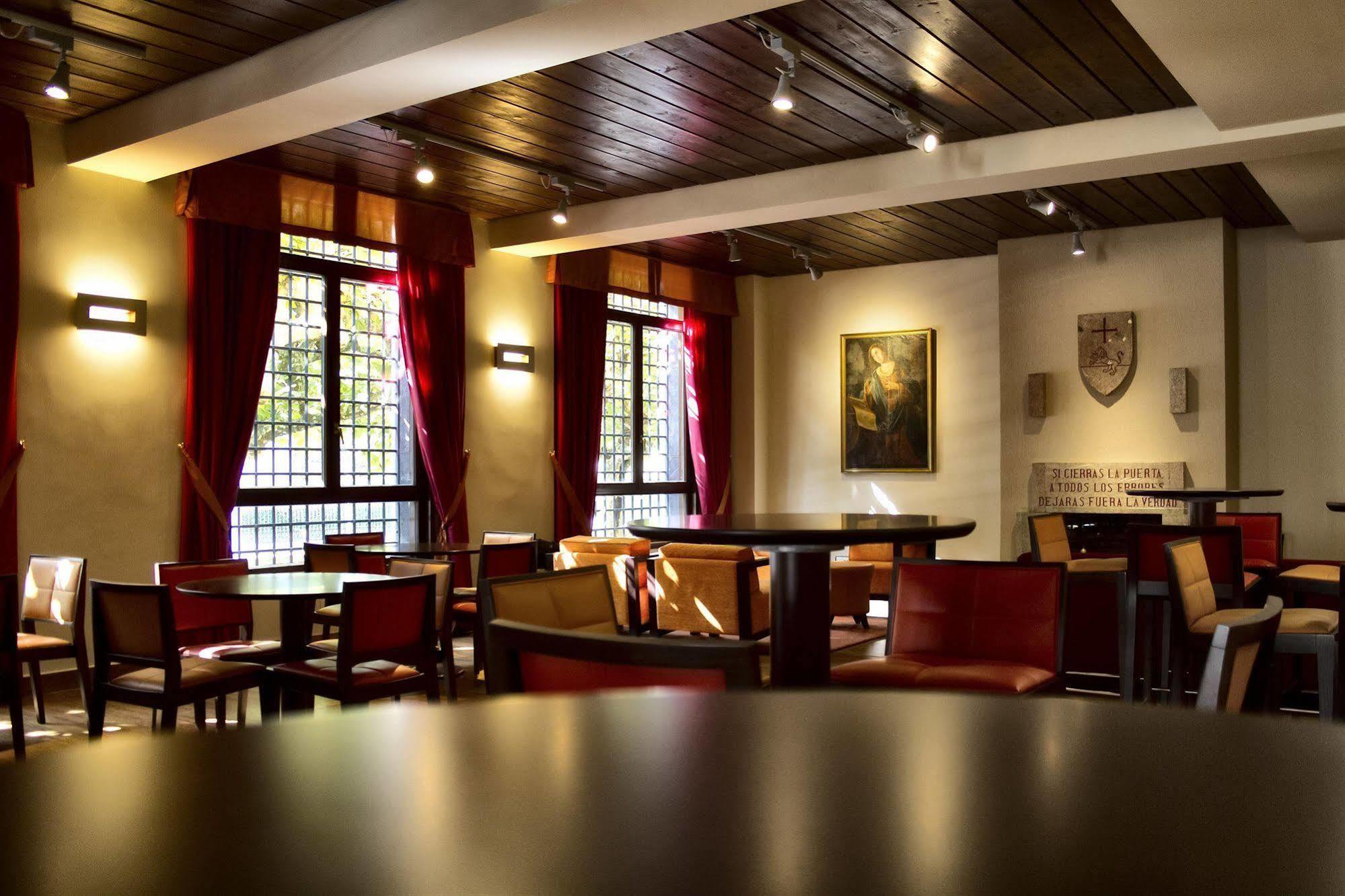 Don Paco Hotel Llanes Bagian luar foto